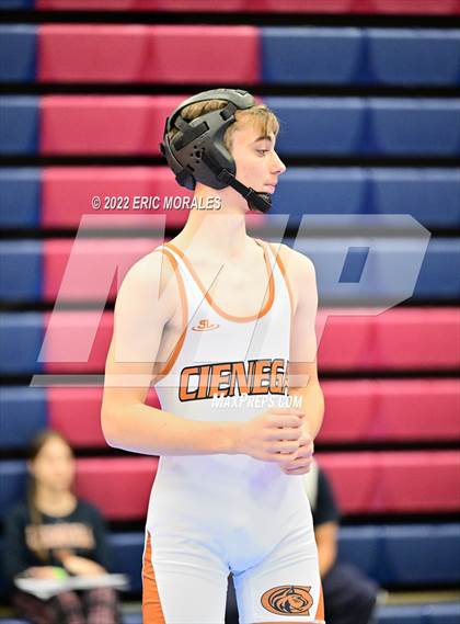 Thumbnail 3 in El Cajon Invitational photogallery.