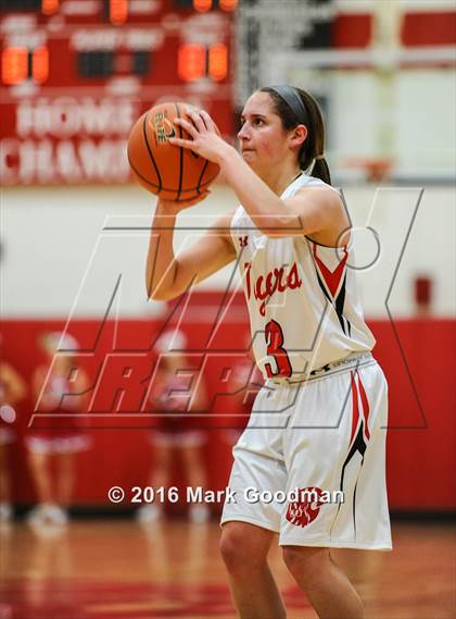 Thumbnail 2 in Katy Tigers vs Cinco Ranch photogallery.