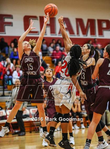 Thumbnail 1 in Katy Tigers vs Cinco Ranch photogallery.