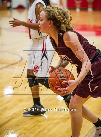 Thumbnail 1 in Katy Tigers vs Cinco Ranch photogallery.