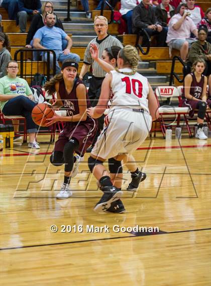 Thumbnail 2 in Katy Tigers vs Cinco Ranch photogallery.