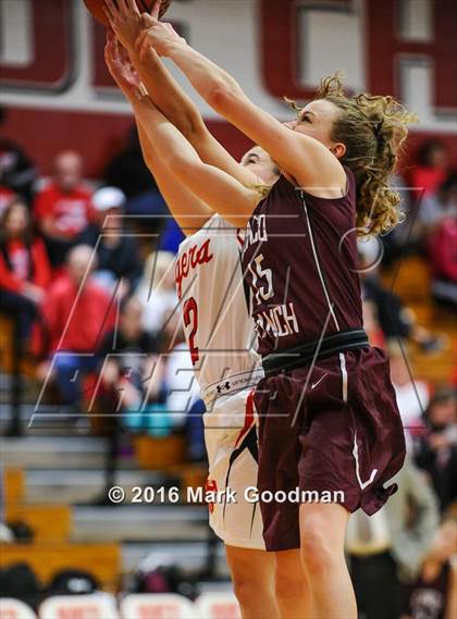 Thumbnail 1 in Katy Tigers vs Cinco Ranch photogallery.