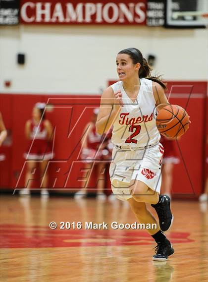 Thumbnail 3 in Katy Tigers vs Cinco Ranch photogallery.