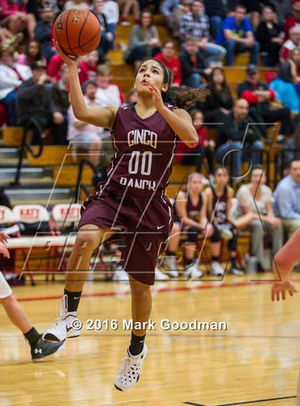 Thumbnail 1 in Katy Tigers vs Cinco Ranch photogallery.