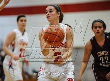 Thumbnail 2 in Katy Tigers vs Cinco Ranch photogallery.