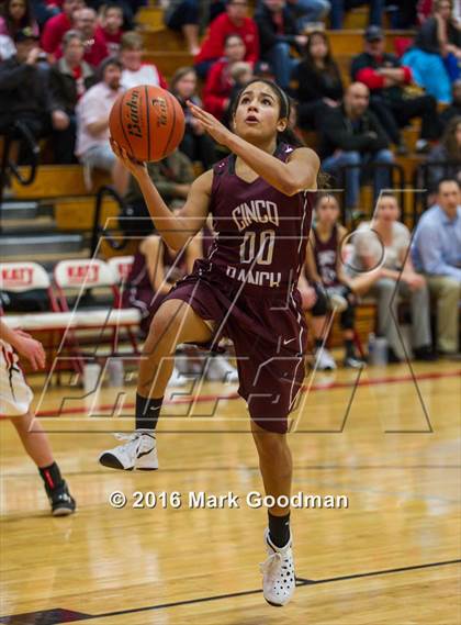 Thumbnail 3 in Katy Tigers vs Cinco Ranch photogallery.