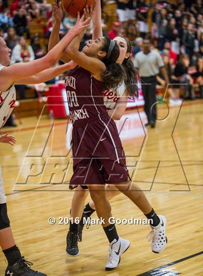 Thumbnail 3 in Katy Tigers vs Cinco Ranch photogallery.
