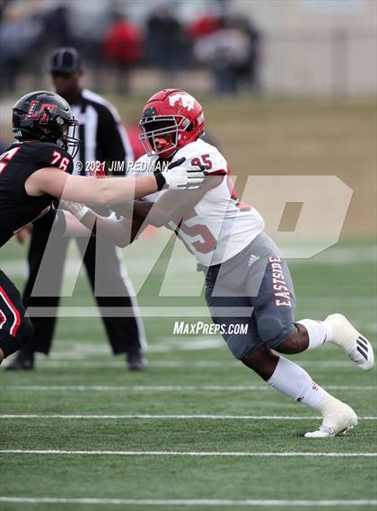 Thumbnail 2 in North Shore vs. Lake Travis (UIL 6A Semifinal) photogallery.