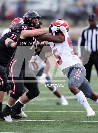 Thumbnail 2 in North Shore vs. Lake Travis (UIL 6A Semifinal) photogallery.