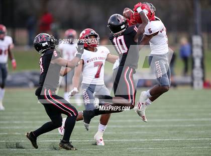 Thumbnail 2 in North Shore vs. Lake Travis (UIL 6A Semifinal) photogallery.