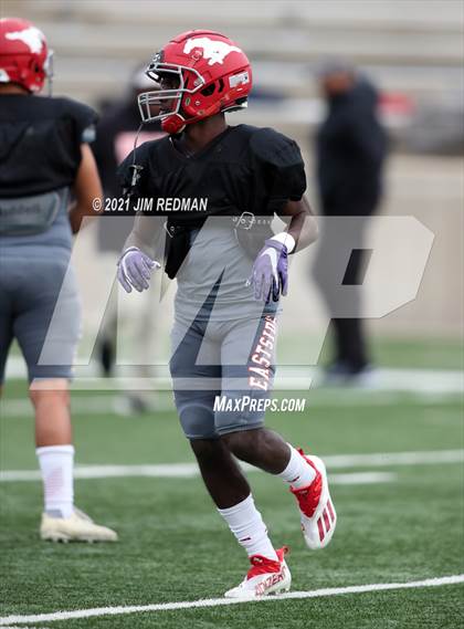 Thumbnail 2 in North Shore vs. Lake Travis (UIL 6A Semifinal) photogallery.