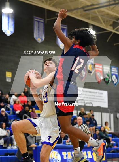 Thumbnail 3 in Kennedy Catholic @ Tahoma photogallery.