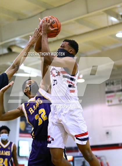 Thumbnail 2 in Word of God Christian Academy vs Raleigh Christian Academy (The BIG H.I.T. Holiday Invitational) photogallery.