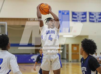 Thumbnail 1 in South Gwinnett vs Stephenson (Battle-On-The-Mountain Classic) photogallery.
