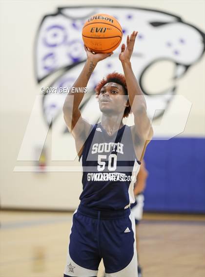Thumbnail 2 in South Gwinnett vs Stephenson (Battle-On-The-Mountain Classic) photogallery.