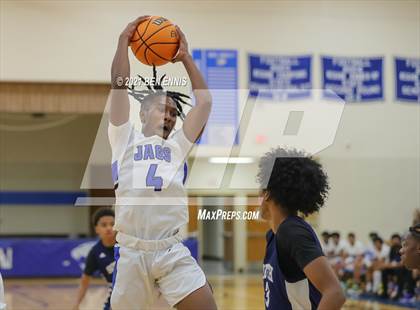 Thumbnail 2 in South Gwinnett vs Stephenson (Battle-On-The-Mountain Classic) photogallery.