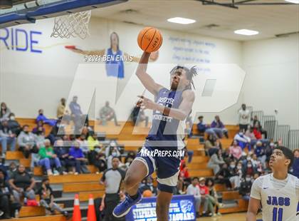 Thumbnail 3 in South Gwinnett vs Stephenson (Battle-On-The-Mountain Classic) photogallery.
