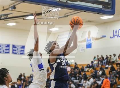 Thumbnail 2 in South Gwinnett vs Stephenson (Battle-On-The-Mountain Classic) photogallery.