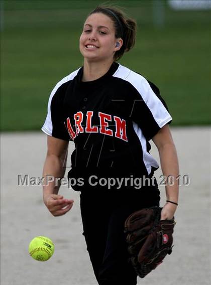 Thumbnail 3 in Guilford vs Harlem photogallery.