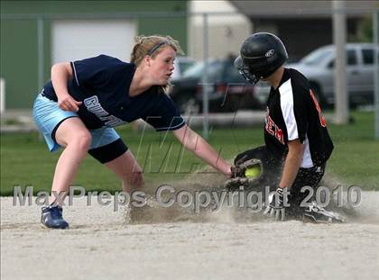 Thumbnail 1 in Guilford vs Harlem photogallery.