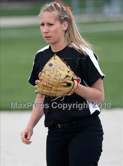 Thumbnail 3 in Guilford vs Harlem photogallery.