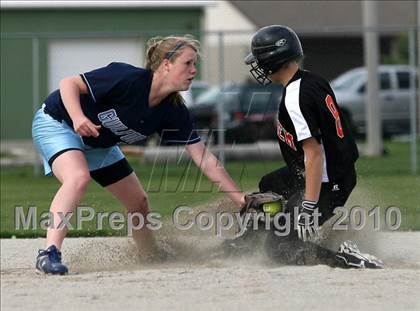 Thumbnail 2 in Guilford vs Harlem photogallery.