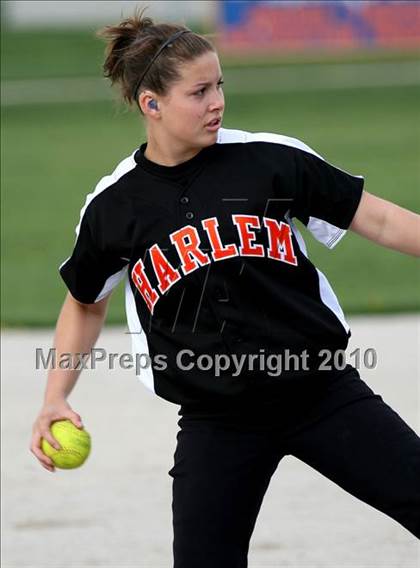 Thumbnail 3 in Guilford vs Harlem photogallery.
