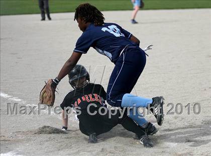 Thumbnail 1 in Guilford vs Harlem photogallery.