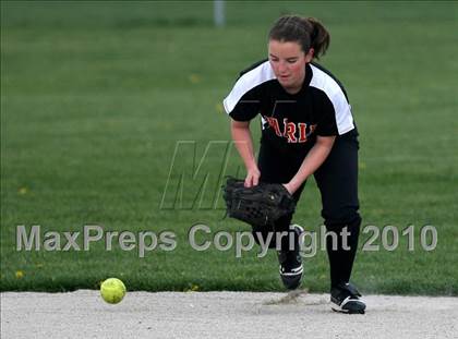 Thumbnail 2 in Guilford vs Harlem photogallery.