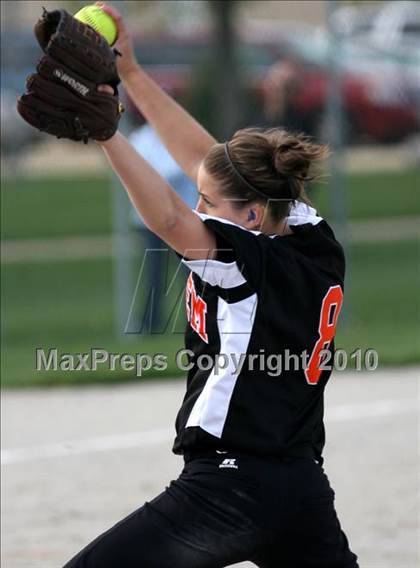 Thumbnail 1 in Guilford vs Harlem photogallery.