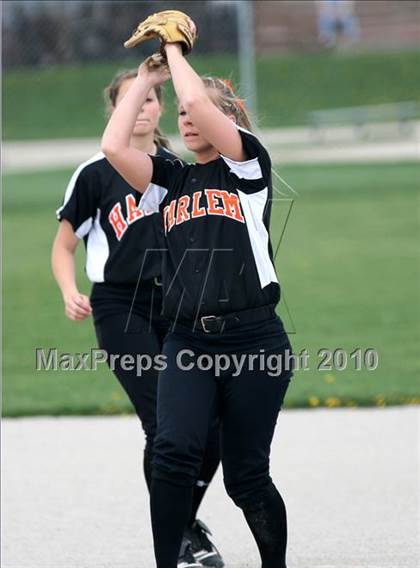 Thumbnail 2 in Guilford vs Harlem photogallery.