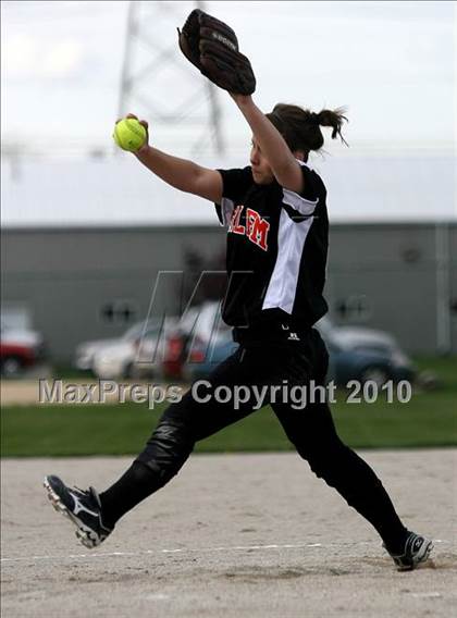 Thumbnail 2 in Guilford vs Harlem photogallery.