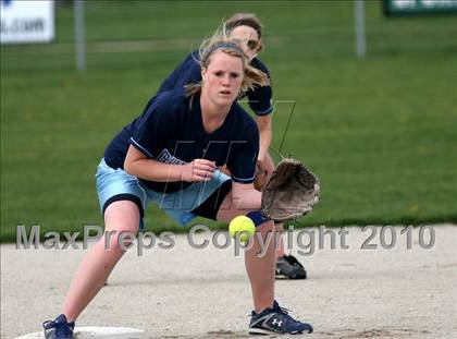 Thumbnail 1 in Guilford vs Harlem photogallery.