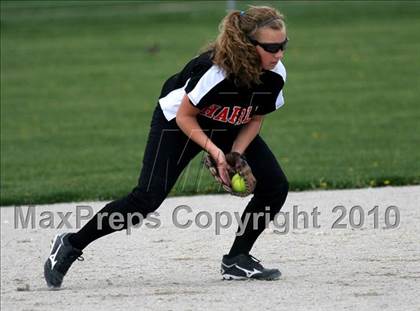 Thumbnail 2 in Guilford vs Harlem photogallery.
