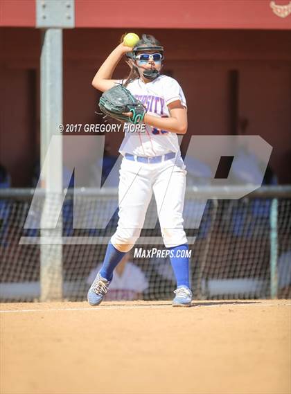 Thumbnail 1 in Rivera vs. University (CIF LACS D4 Final) photogallery.