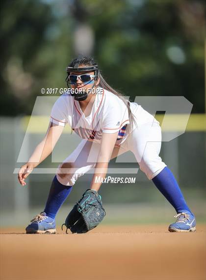 Thumbnail 3 in Rivera vs. University (CIF LACS D4 Final) photogallery.