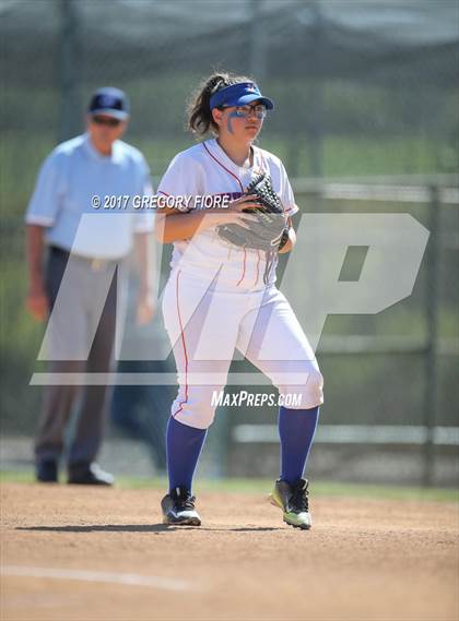 Thumbnail 1 in Rivera vs. University (CIF LACS D4 Final) photogallery.