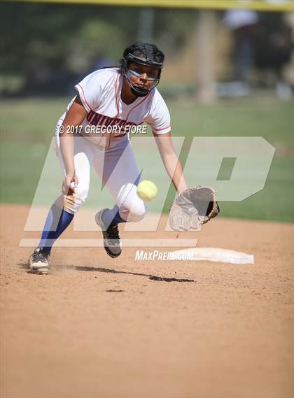 Thumbnail 2 in Rivera vs. University (CIF LACS D4 Final) photogallery.