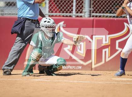 Thumbnail 1 in Rivera vs. University (CIF LACS D4 Final) photogallery.