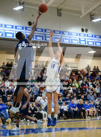 Thumbnail 3 in Hamilton Heights Christian Academy @ McCallie photogallery.