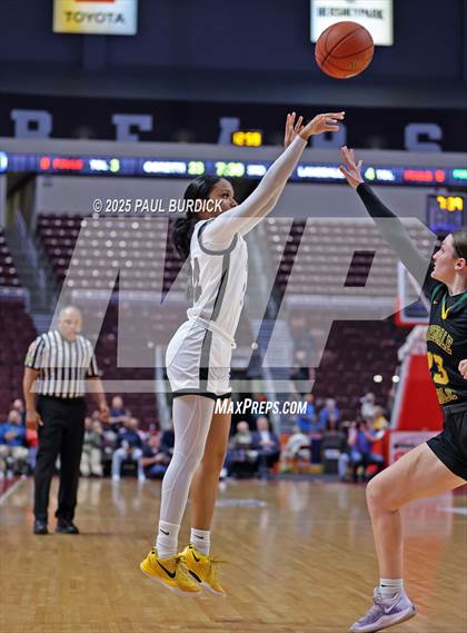 Thumbnail 3 in Neumann-Goretti vs. Lansdale Catholic (PIAA 4A Championship) photogallery.