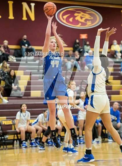 Thumbnail 2 in La Jolla Country Day vs. Fremont (Nike Tournament of Champions) photogallery.