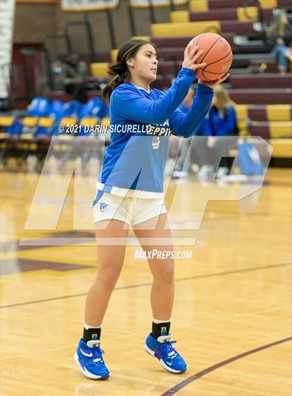 Thumbnail 2 in La Jolla Country Day vs. Fremont (Nike Tournament of Champions) photogallery.