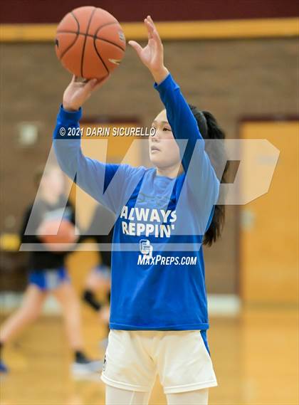 Thumbnail 1 in La Jolla Country Day vs. Fremont (Nike Tournament of Champions) photogallery.