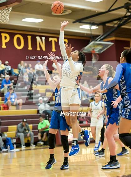 Thumbnail 3 in La Jolla Country Day vs. Fremont (Nike Tournament of Champions) photogallery.