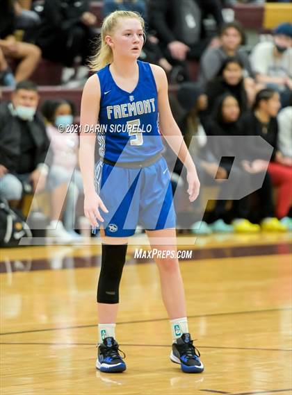 Thumbnail 2 in La Jolla Country Day vs. Fremont (Nike Tournament of Champions) photogallery.