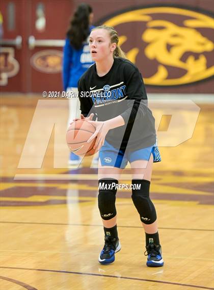 Thumbnail 1 in La Jolla Country Day vs. Fremont (Nike Tournament of Champions) photogallery.