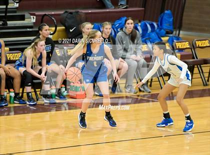 Thumbnail 3 in La Jolla Country Day vs. Fremont (Nike Tournament of Champions) photogallery.