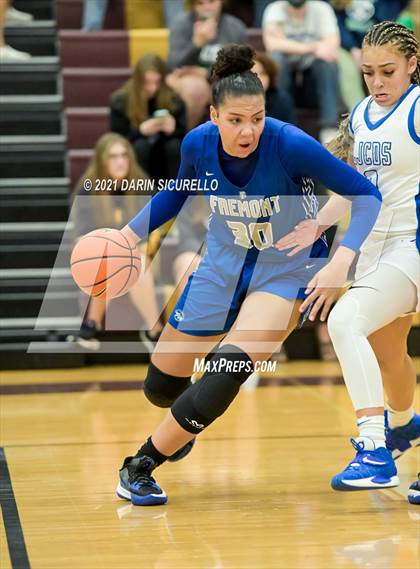 Thumbnail 3 in La Jolla Country Day vs. Fremont (Nike Tournament of Champions) photogallery.