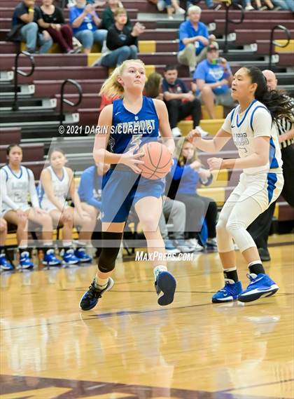 Thumbnail 3 in La Jolla Country Day vs. Fremont (Nike Tournament of Champions) photogallery.
